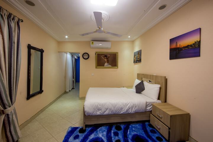 Room 20 of 130