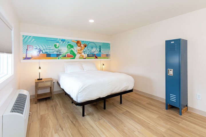 Room 18 of 51