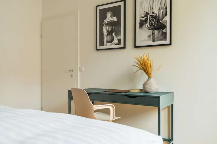 Room 28 of 195