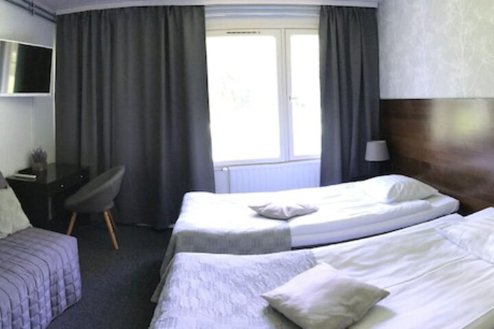 Room 15 of 53