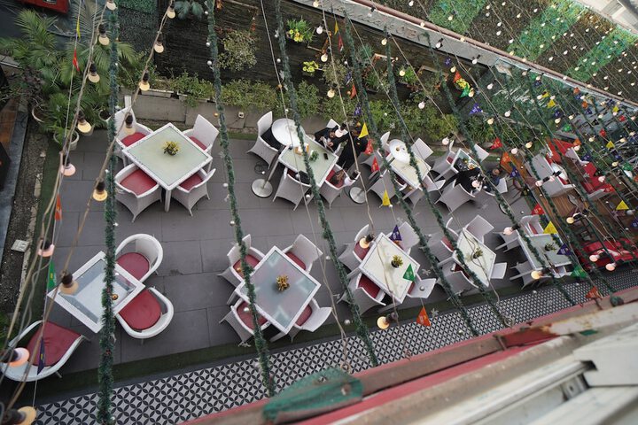 Dining 95 of 111