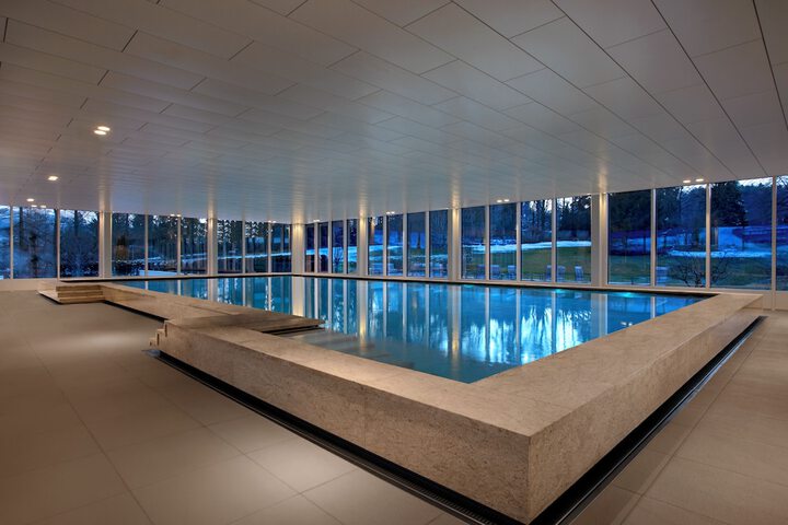 Pool 33 of 66