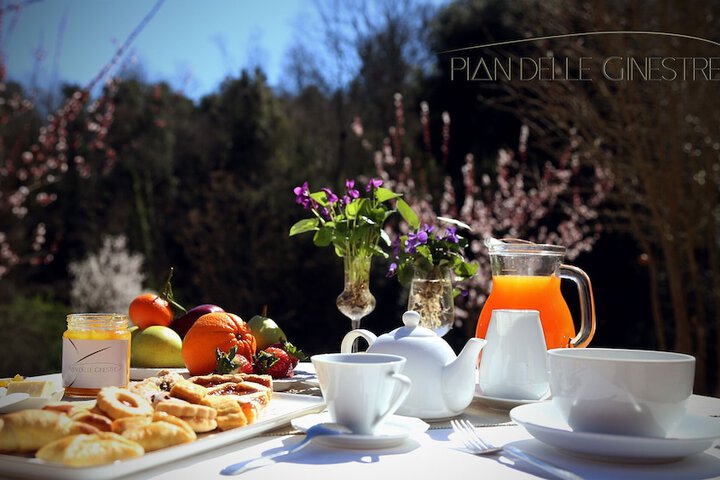 Breakfast/Coffee Service 7 of 9