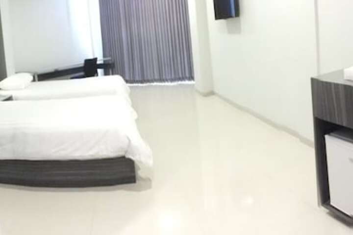 Room 22 of 35