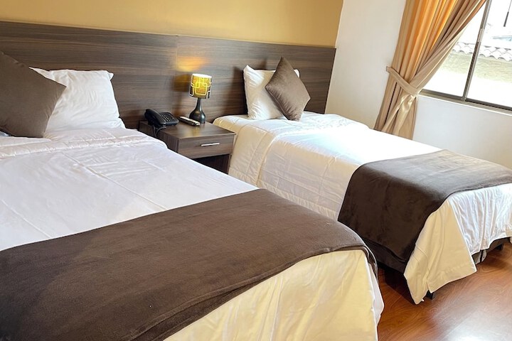 Room 16 of 32