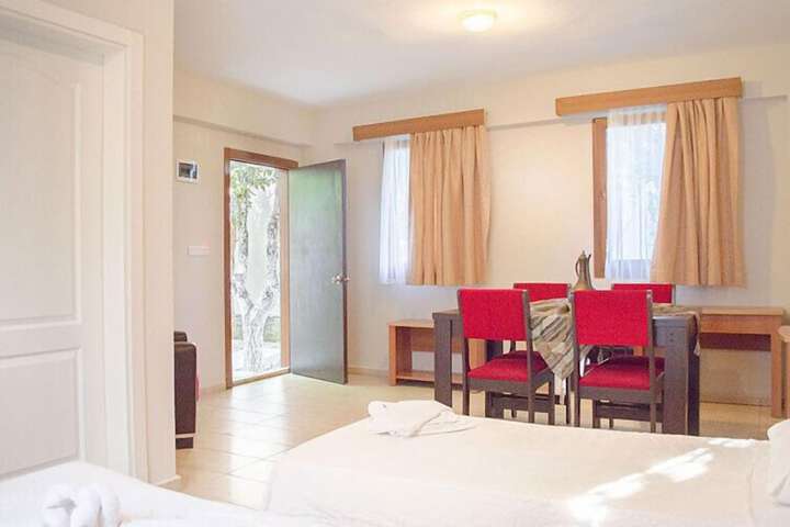Room 9 of 23