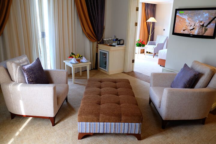 Room 10 of 36