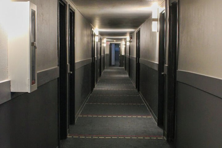 Ballroom/Hall 30 of 31