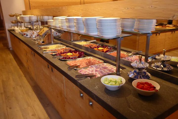 Breakfast/Coffee Service 82 of 107