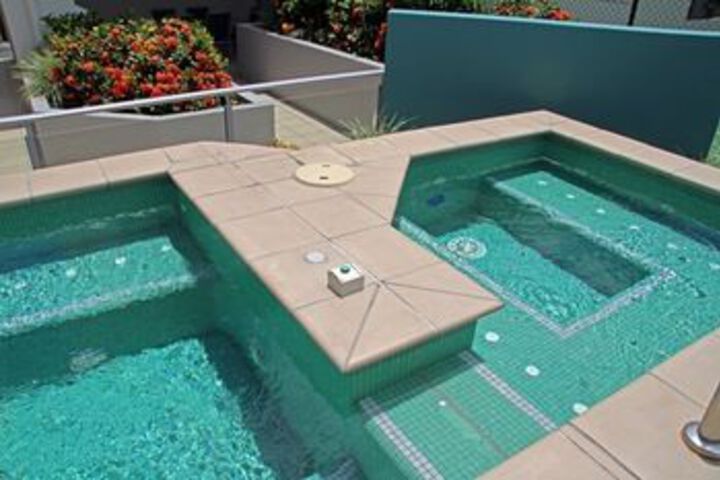 Pool 90 of 107