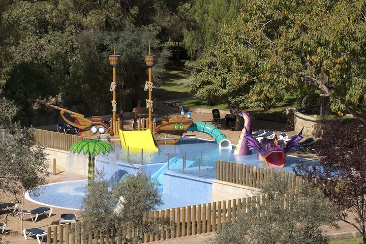 Pool 45 of 89