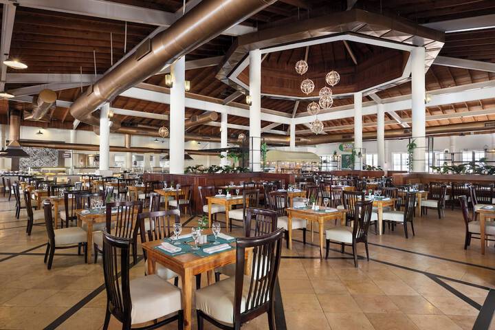Dining 95 of 132
