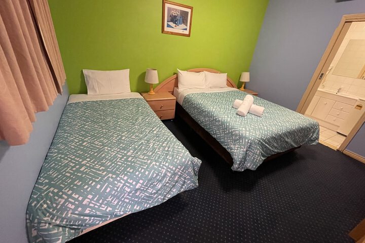 Room 12 of 30