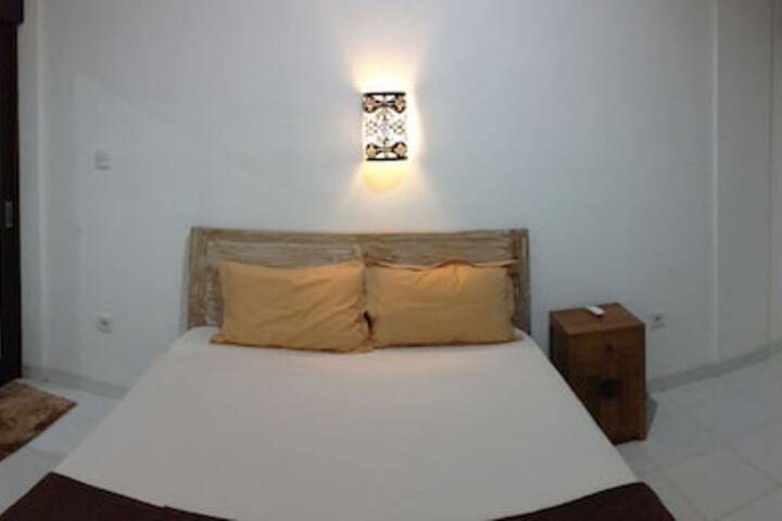 Room 3 of 16