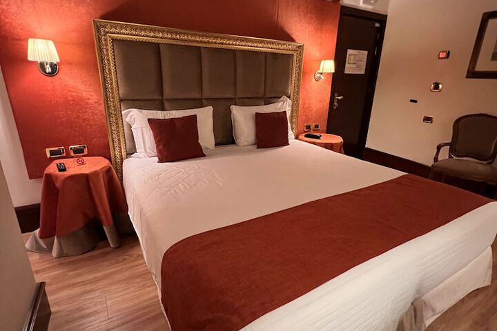 Room 137 of 290