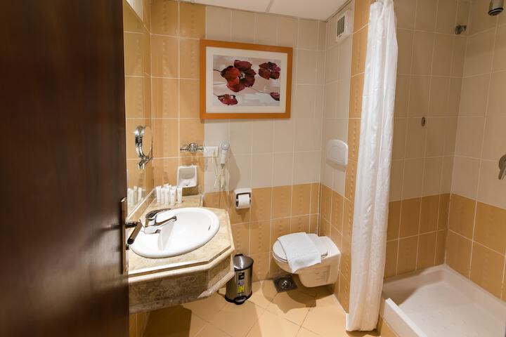 Room 20 of 50