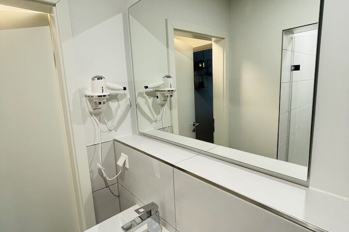 Room 54 of 63