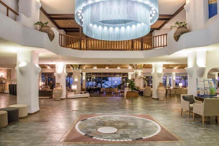 Guest Lobby