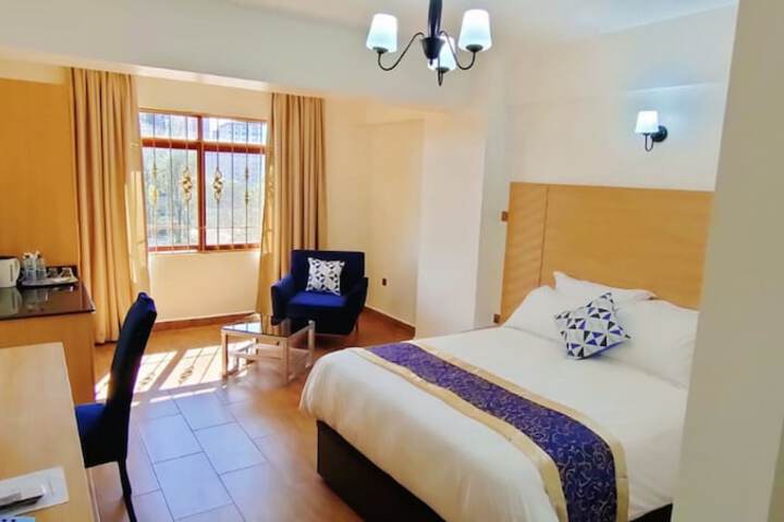 Hays Suites