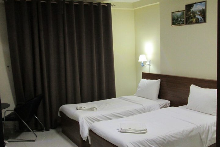 Room 12 of 13
