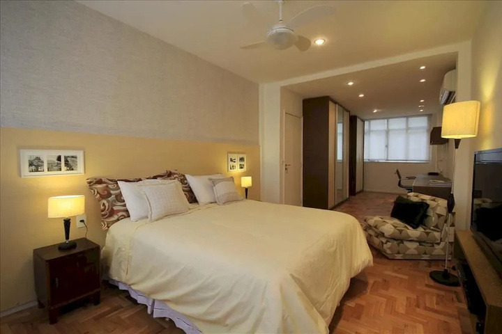 Room 3 of 19