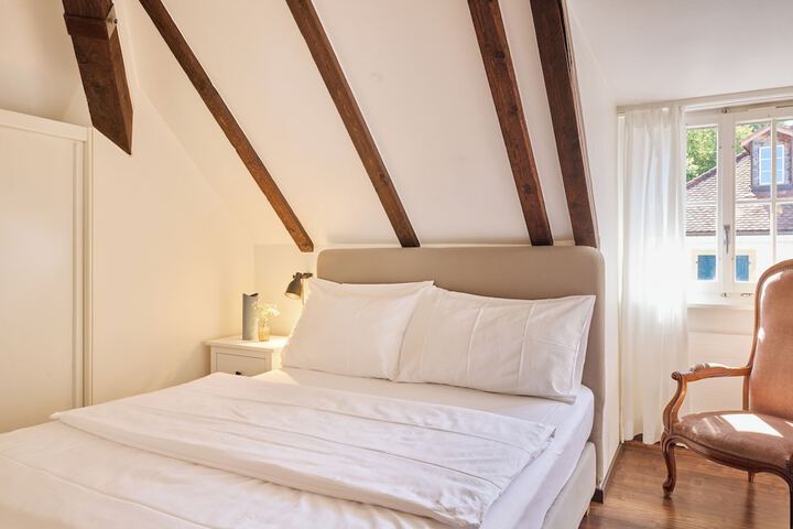 Room 15 of 60