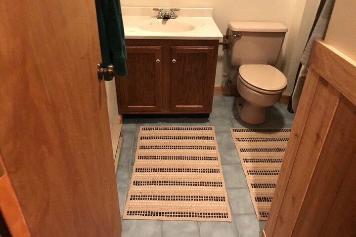 Room 9 of 34