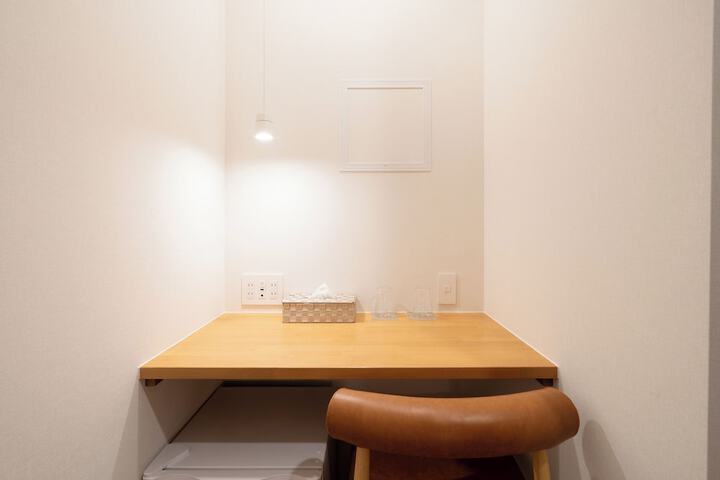 Room 8 of 14