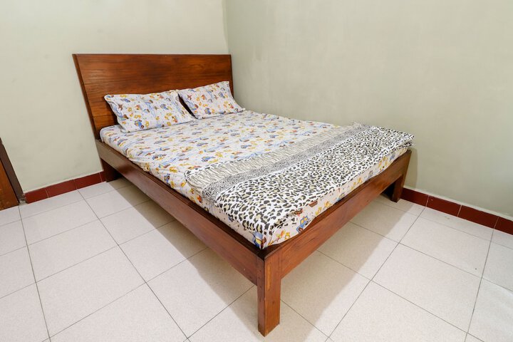 Room 14 of 33