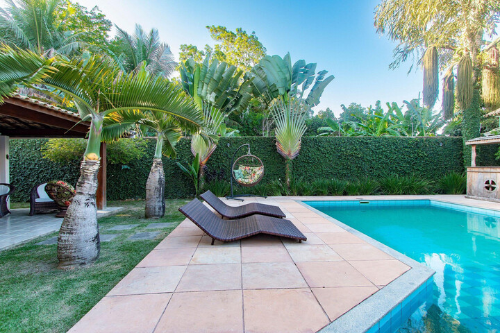 Pool 17 of 45