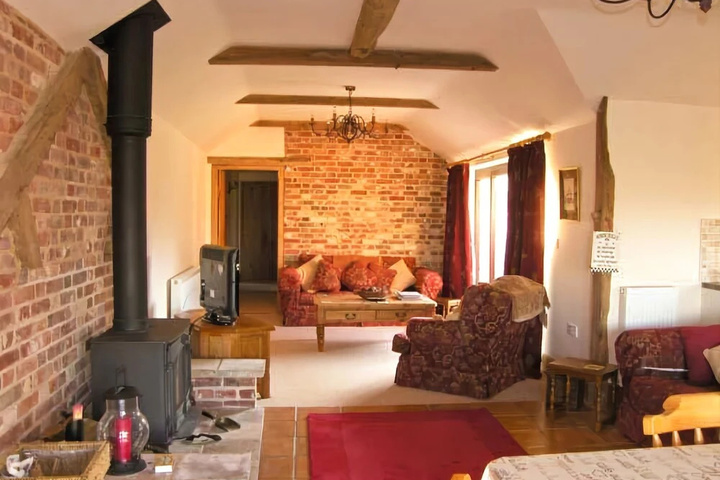 Room 3 of 9