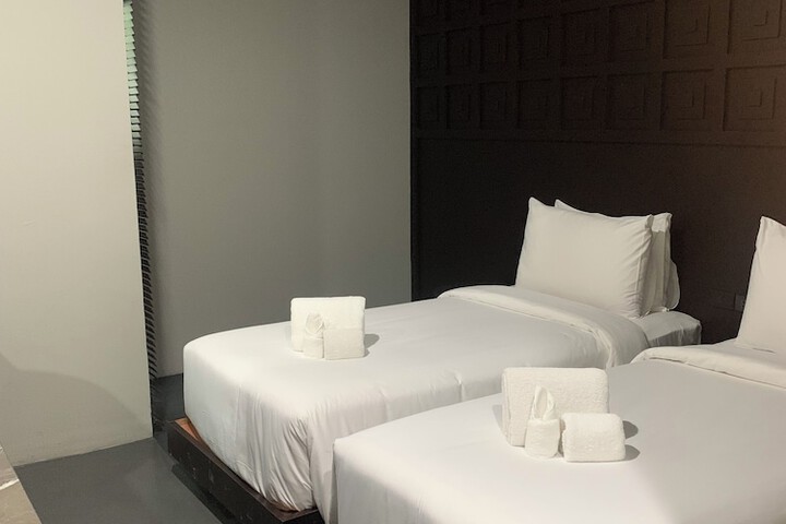 Room 12 of 54