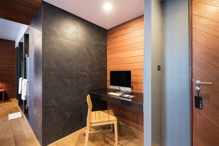 Room 12 of 67