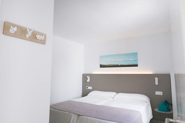 Room 9 of 31