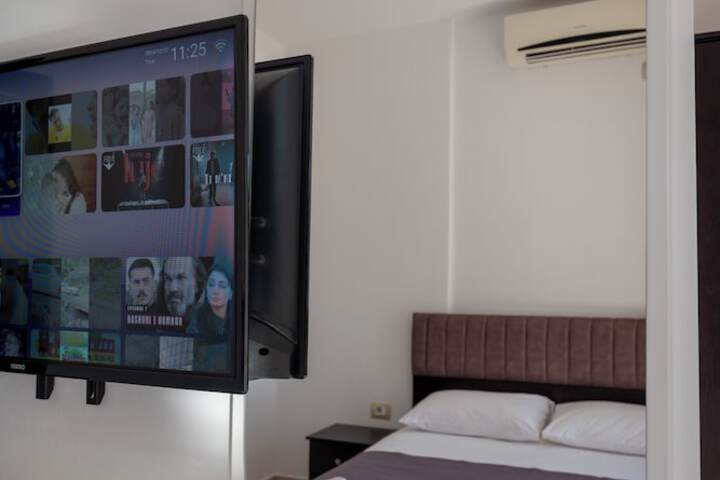 Room 35 of 96