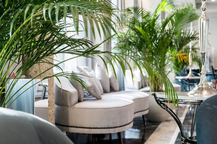 Hotel Interior 19 of 179