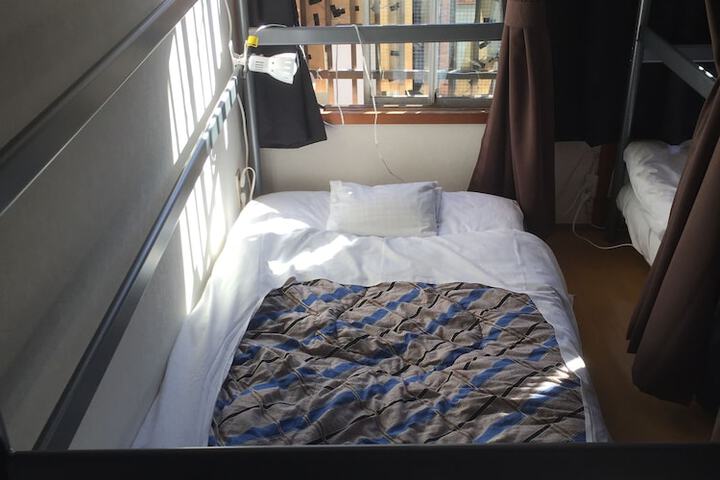Room 28 of 45