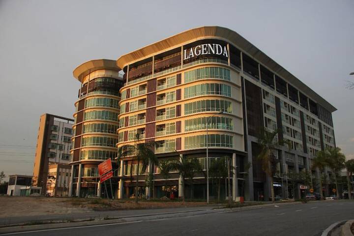 Exterior of Bangi Perdana Hotel