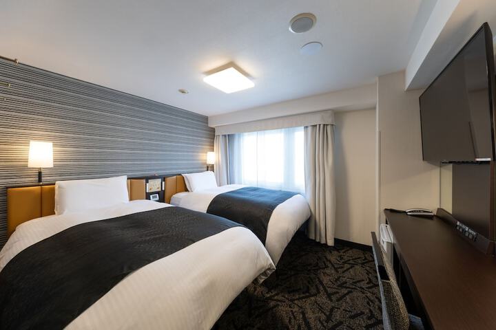 Room 10 of 91