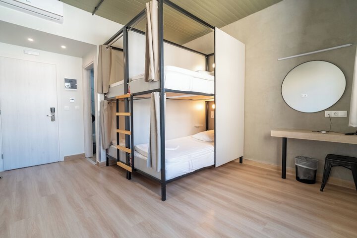 Room 7 of 36