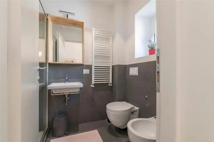 Room 8 of 15