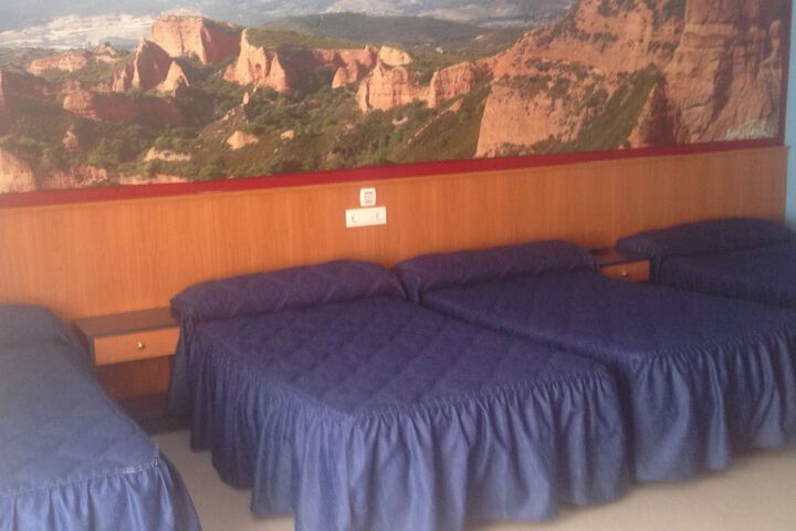 Room 14 of 42