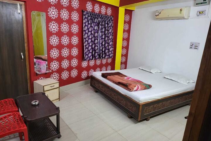 Room 3 of 17