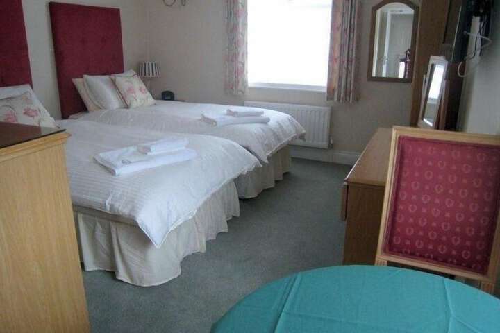 Room 13 of 22