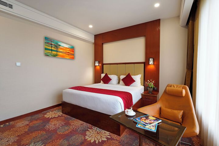 Room 20 of 33
