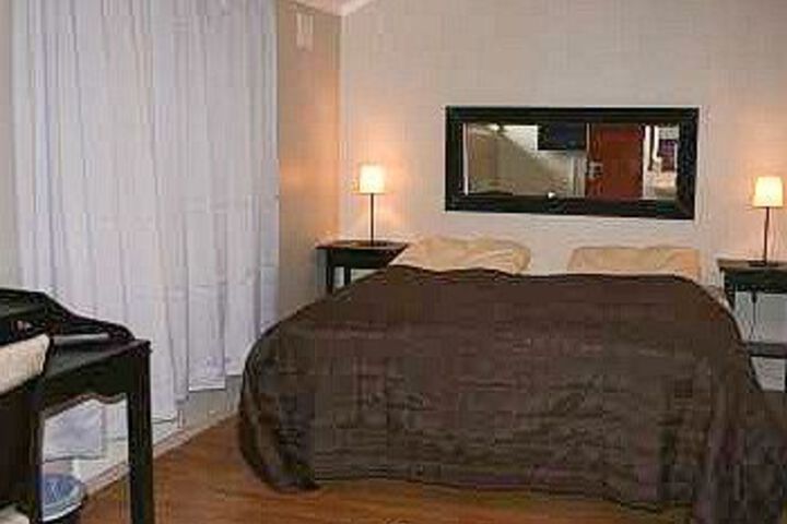 Room 7 of 17