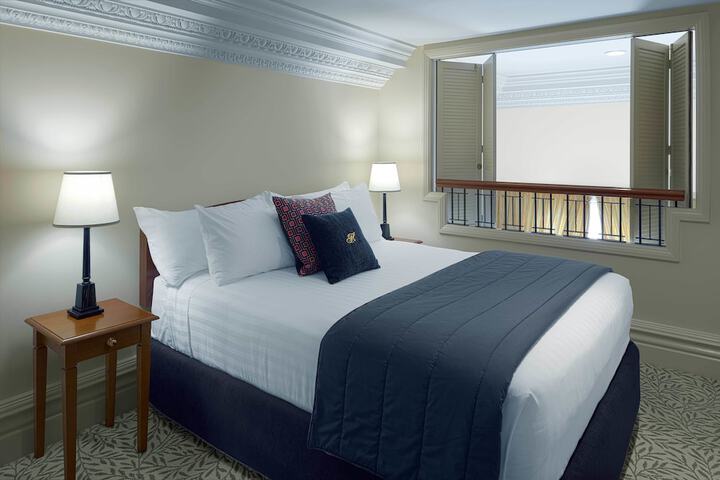 Room 3 of 25
