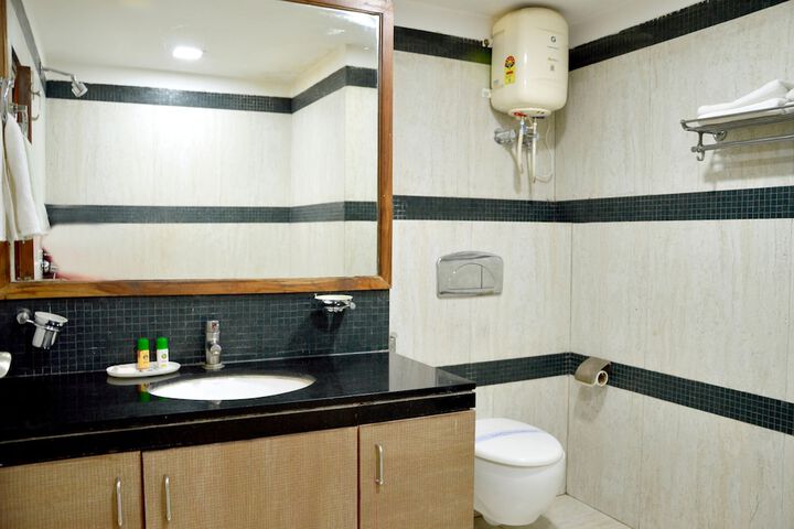 Room 10 of 30