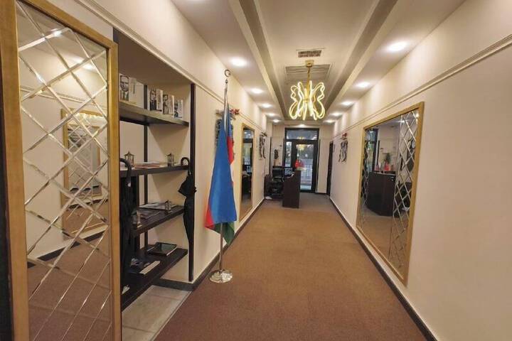 Ballroom/Hall 58 of 68
