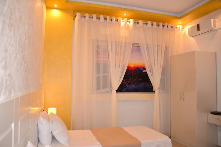 Room 8 of 70